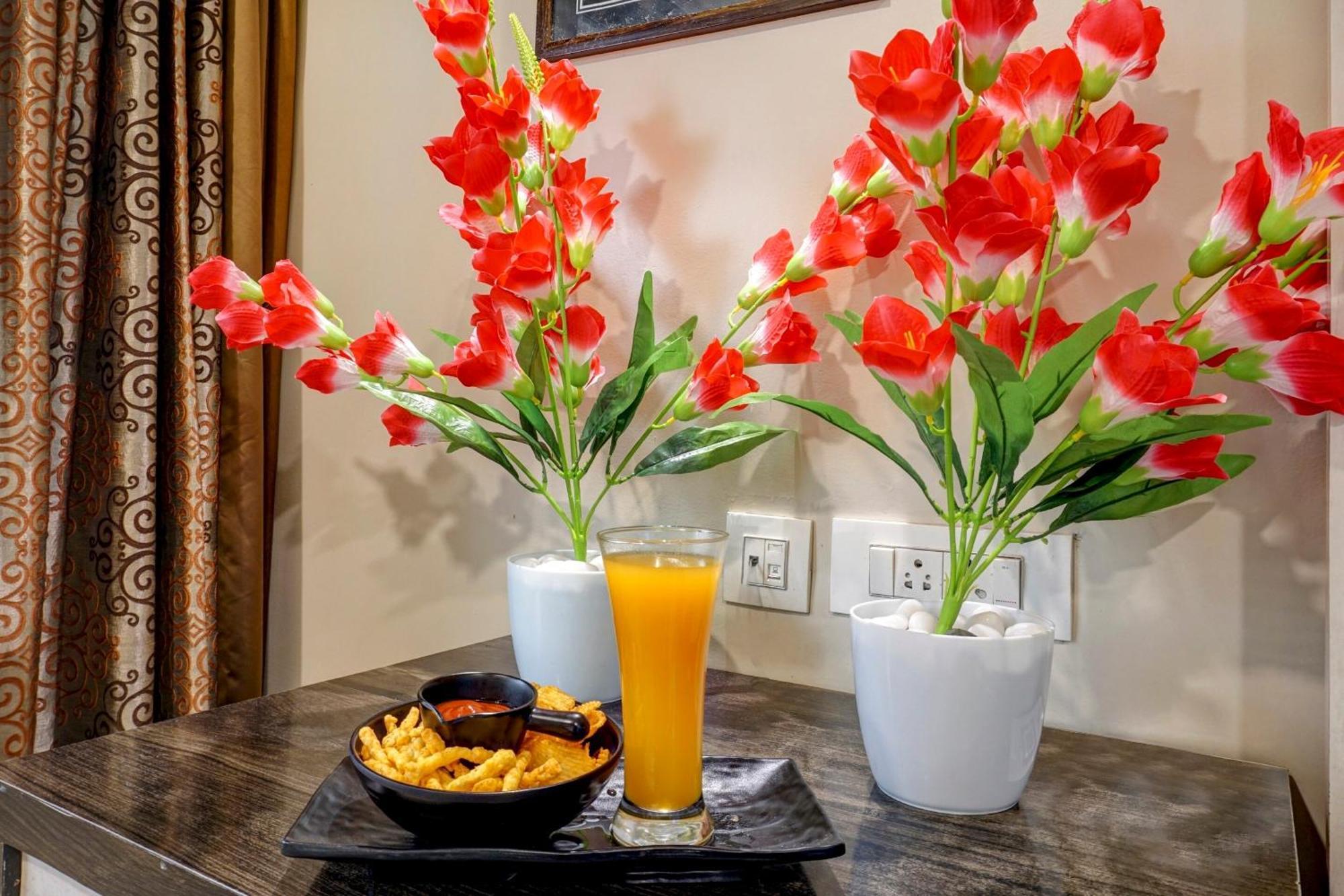 Hotel Krone Plaza Near Igi Airport Nuova Delhi Esterno foto
